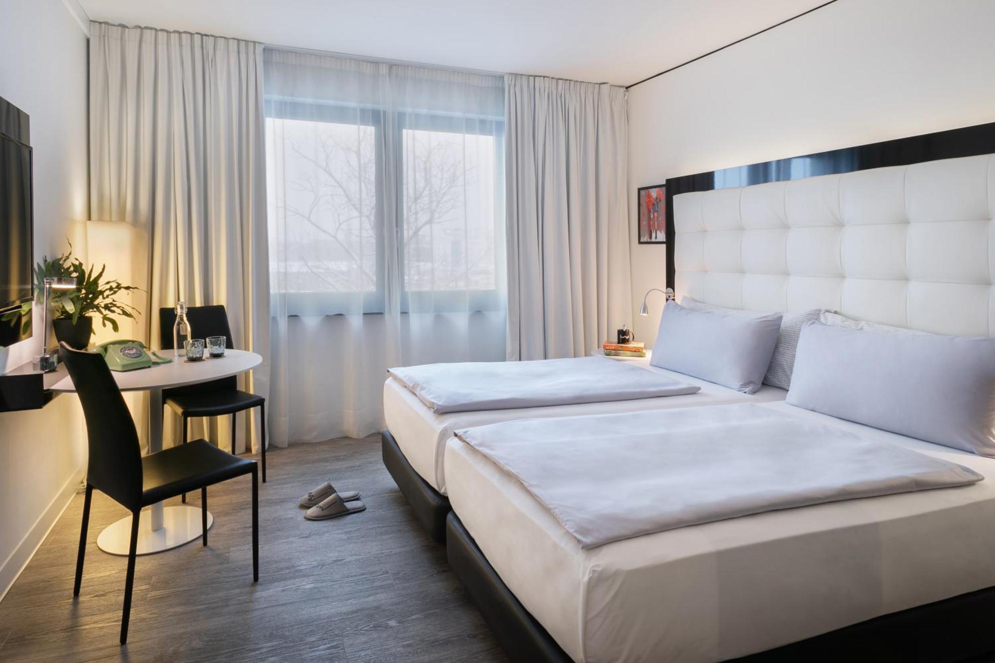 Innside By Melia Hamburg Hafen Exteriör bild